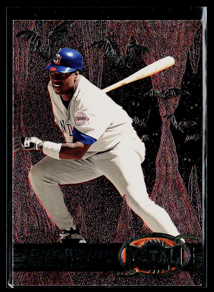 Tony Gwynn 1997 Metal Universe #219 San Diego Padres