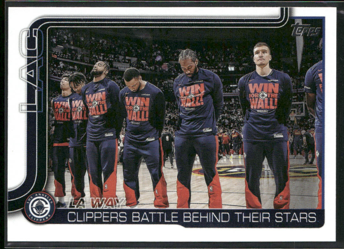 LA Way: Clippers Battle Behind Their Stars 2025-26 Topps #292 Clippers front
