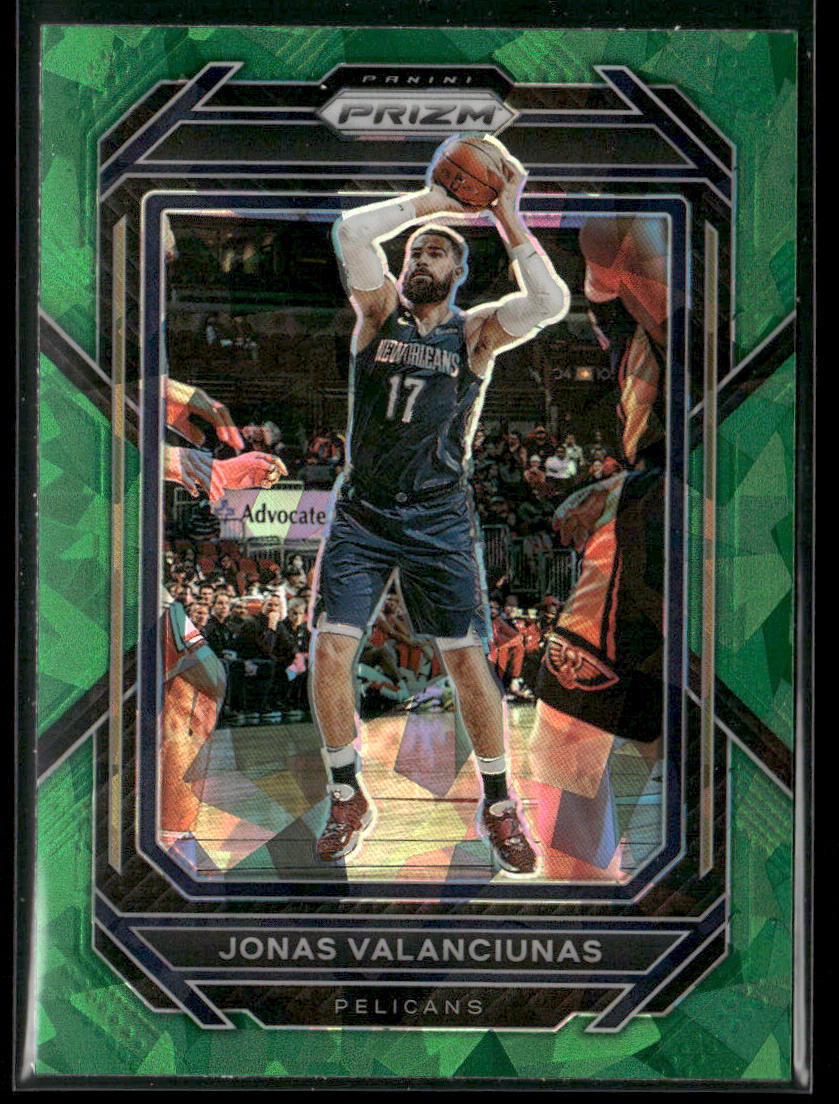 Jonas Valanciunas 2022-23 Panini Prizm Prizms Green Ice #219 Pelicans