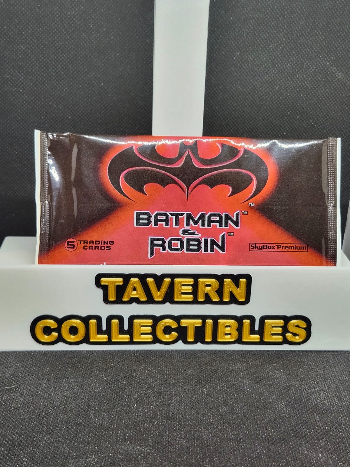 Batman & Robin Skybox Premium 1997 Trading Cards Sealed Pack front