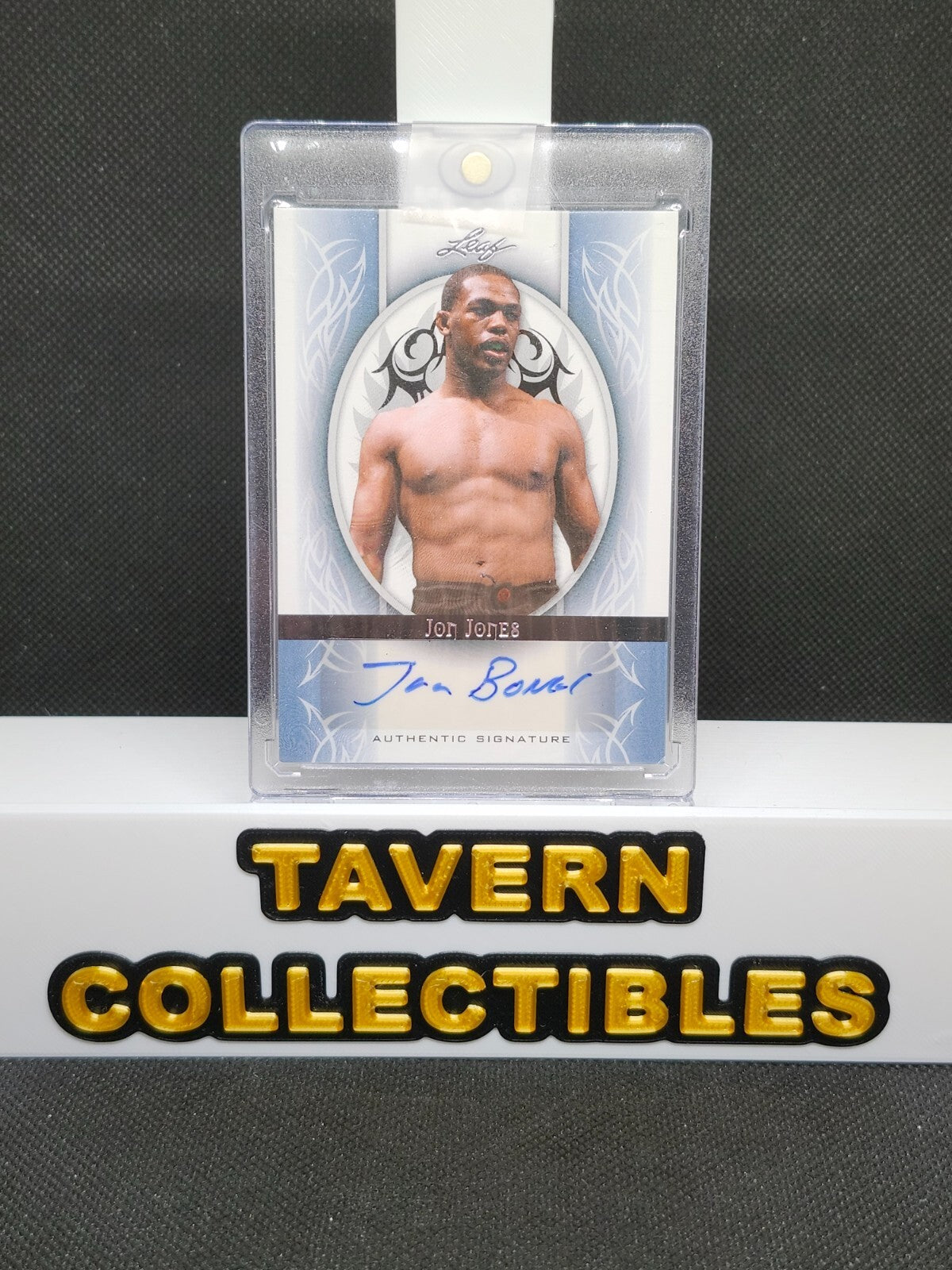 2010 Leaf UFC Jon Bones Jones Autograph front