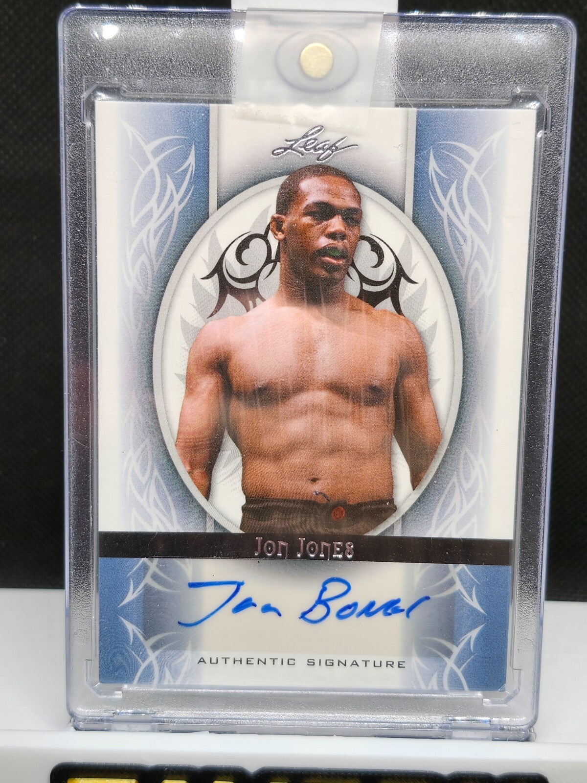 2010 Leaf UFC Jon Bones Jones Autograph back