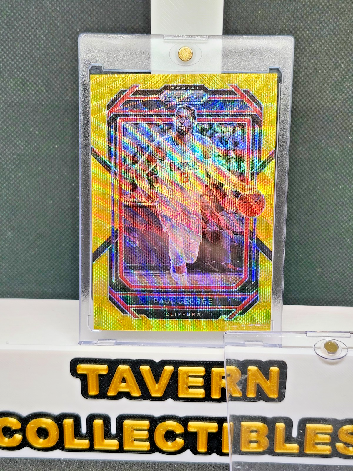 Paul George 2022 Panini Prizm Basketball Gold Wave /10 Los Angeles Clippers HoF front