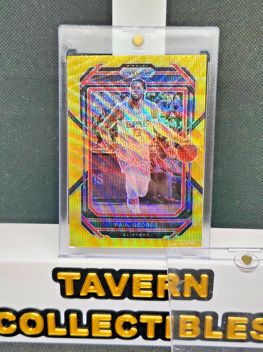 Paul George 2022 Panini Prizm Basketball Gold Wave /10 Los Angeles Clippers HoF front